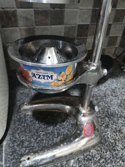 manual hand used orange juice machine