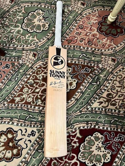 SG Sunny Tonny Icon Black English Willow Cricket bat