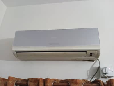 1 Ton Haier AC in perfect condition for urgent sale