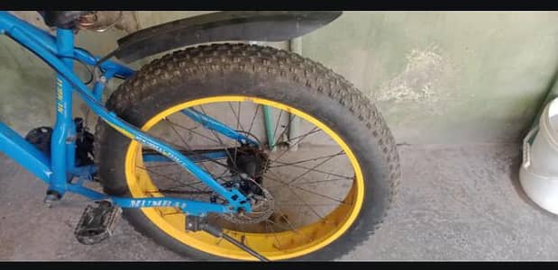 very good condition 10/9 my Whatsapp number 03149389224
