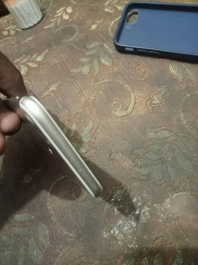 Apple iPhone 7 3