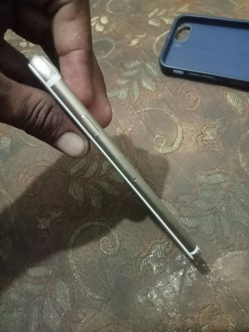 Apple iPhone 7 5
