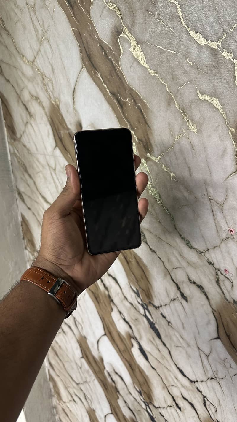 Google Pixel 8 6