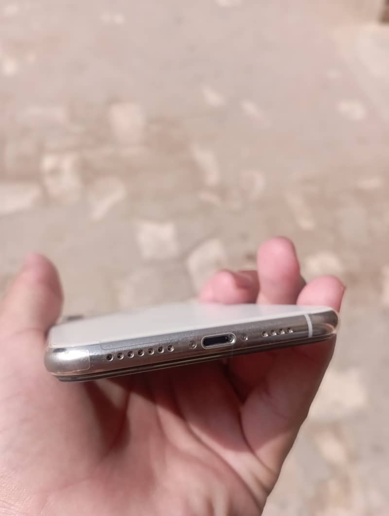 iPhone xs max 1