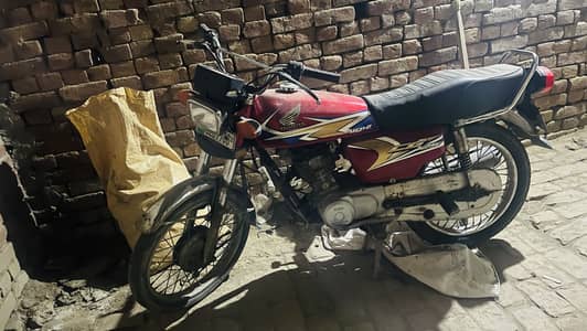 125 h 2020 model h all original h kis kesm ka koi. Mesla nahi