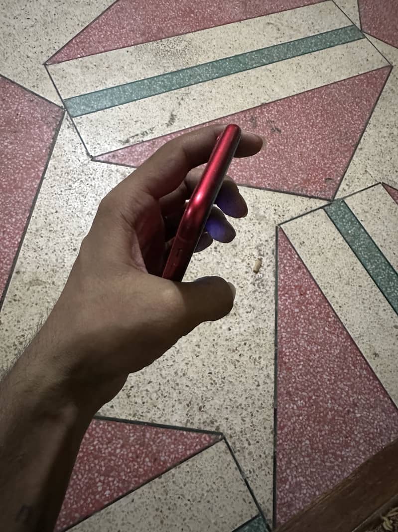 Apple iPhone 11 0