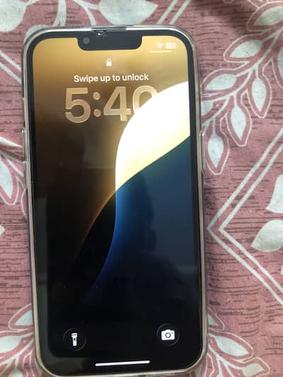 Apple iPhone 13