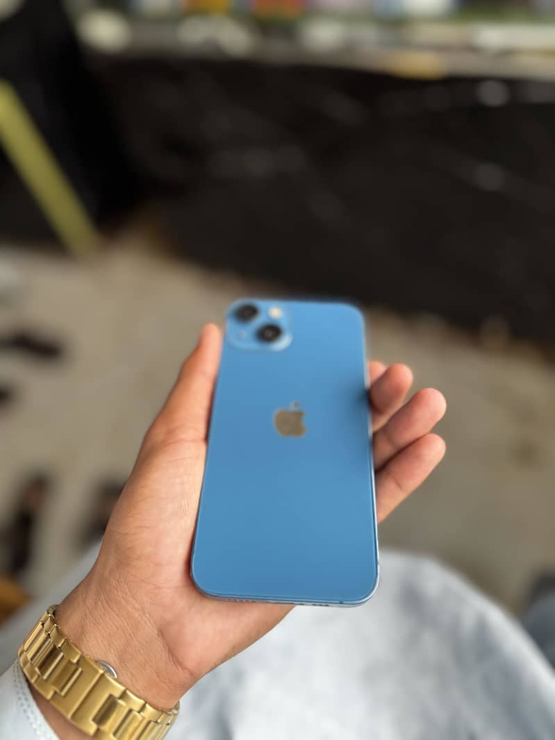 Apple iPhone 13 1