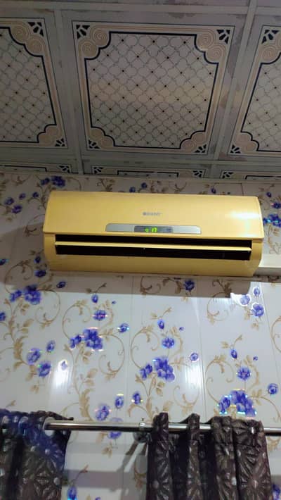OOrient 1 Ton Ac for sale , full ok condition , cooling excellent
