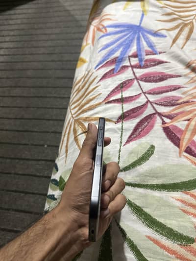 Apple iPhone 16 Pro factory unlock with box
