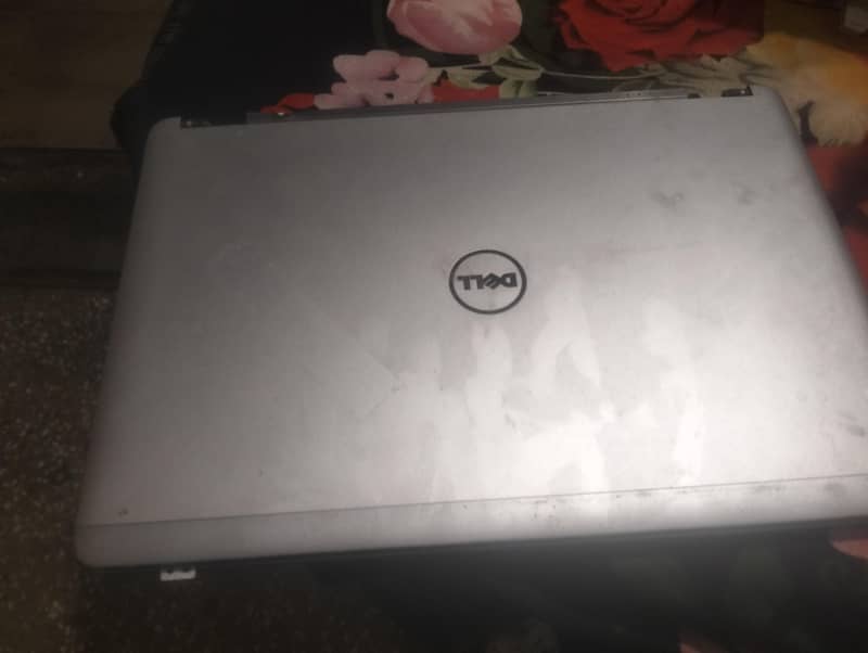 dell 7440 1