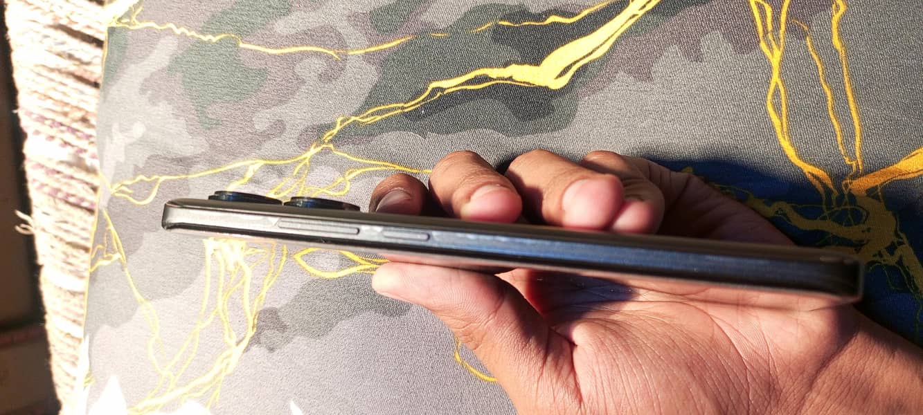 Xiaomi Redmi Note 13 Pro Plus 3