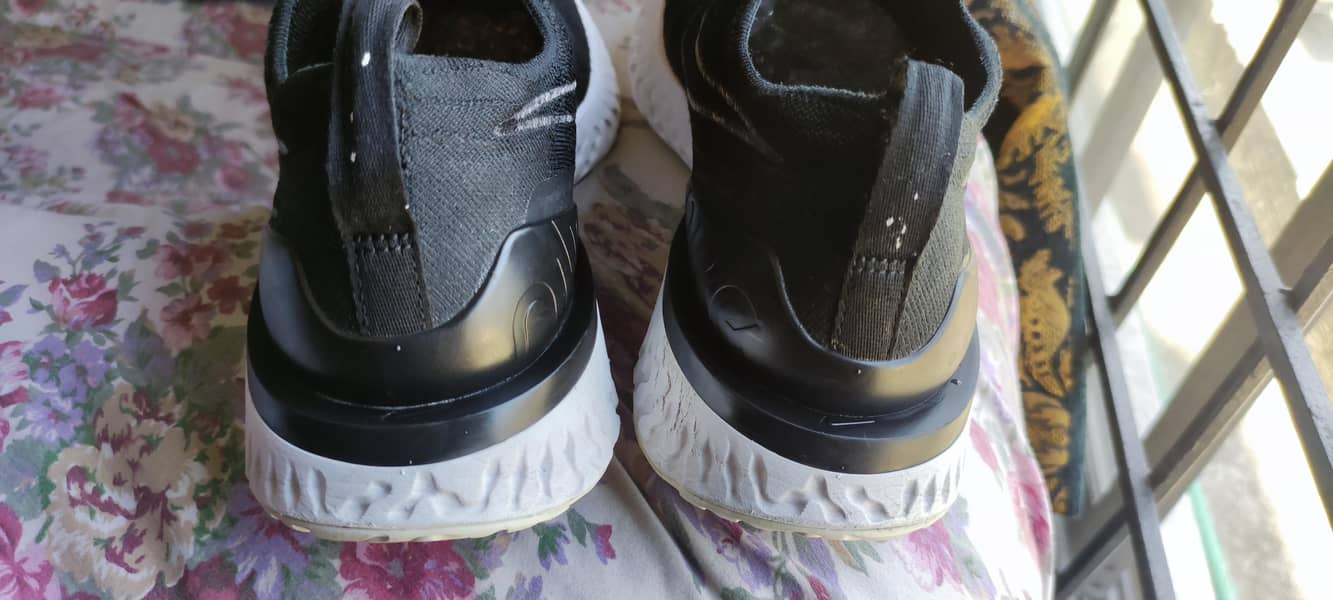 Nike Epic Phantom React Flyknit 2