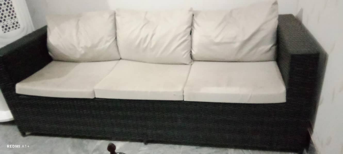 Sofa set with table 0