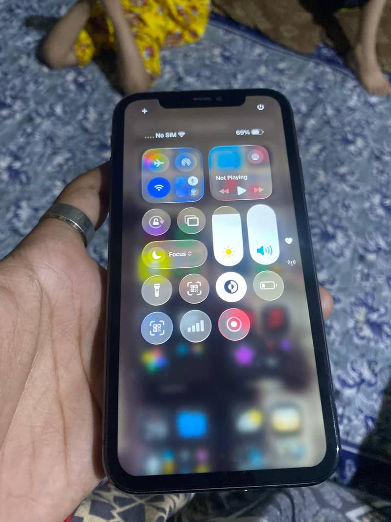 Apple iPhone 11 0