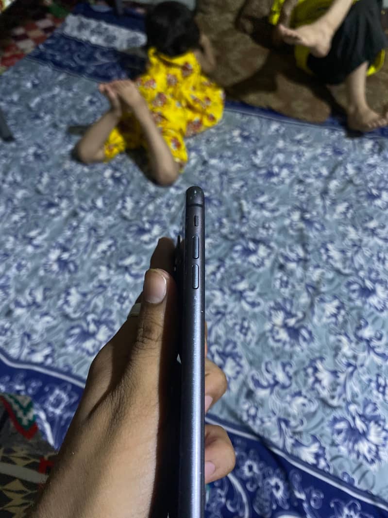 Apple iPhone 11 9