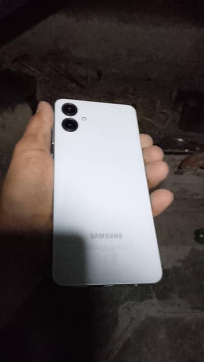 45/50 din use ha bass jiss dost NY Lana ha rabta kry (Samsung a06)