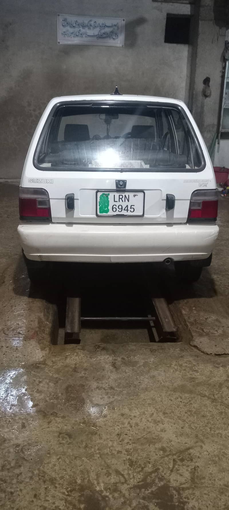 Mehran 2003 model 7Lakh 0307-4526690 2