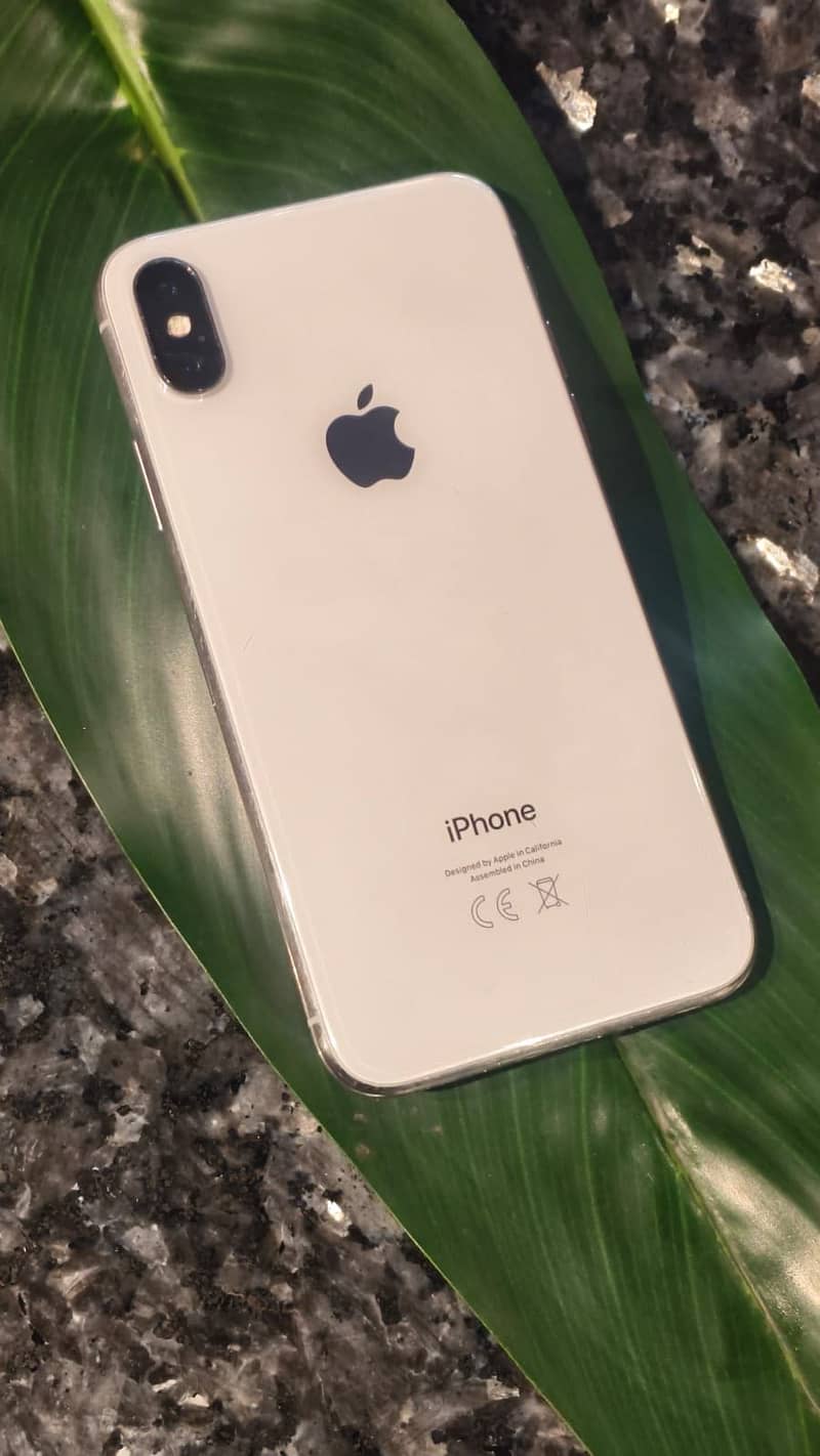 Apple iPhone X 3