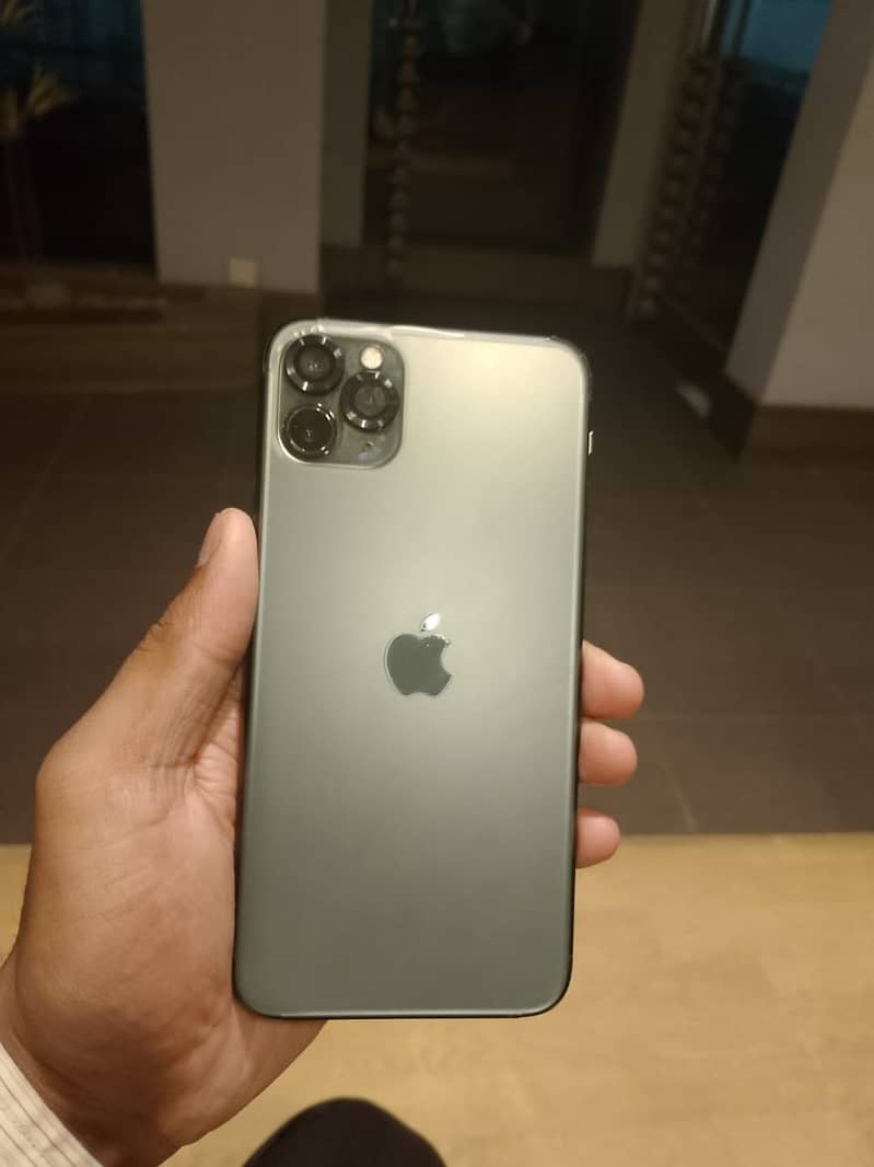 Apple iPhone 11 Pro Max 4