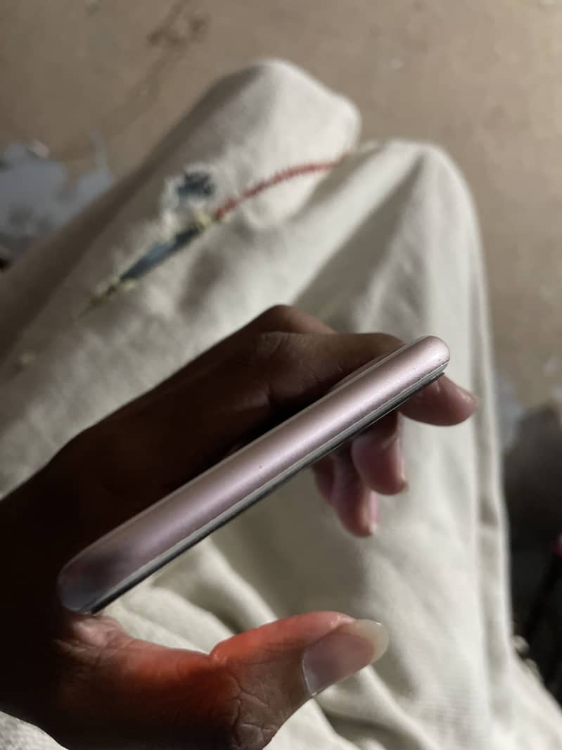Apple iPhone 7 Plus 2