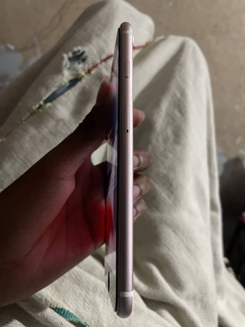 Apple iPhone 7 Plus 4