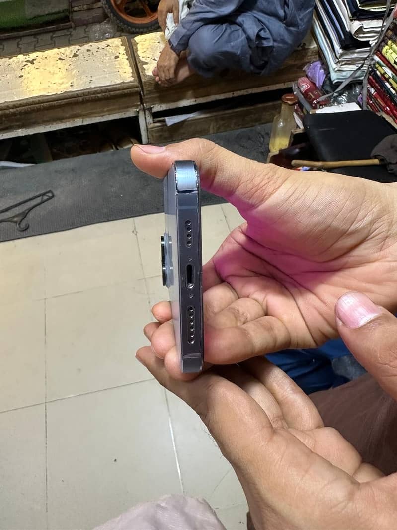 Apple iPhone 13 Pro Max 1