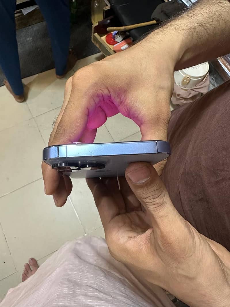 Apple iPhone 13 Pro Max 4