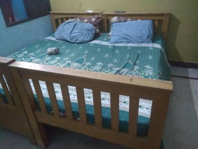 2 single full size bed whiteout mattress