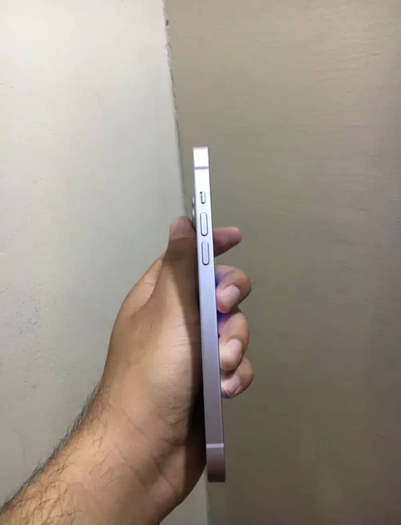 Apple iPhone 14 plus 3
