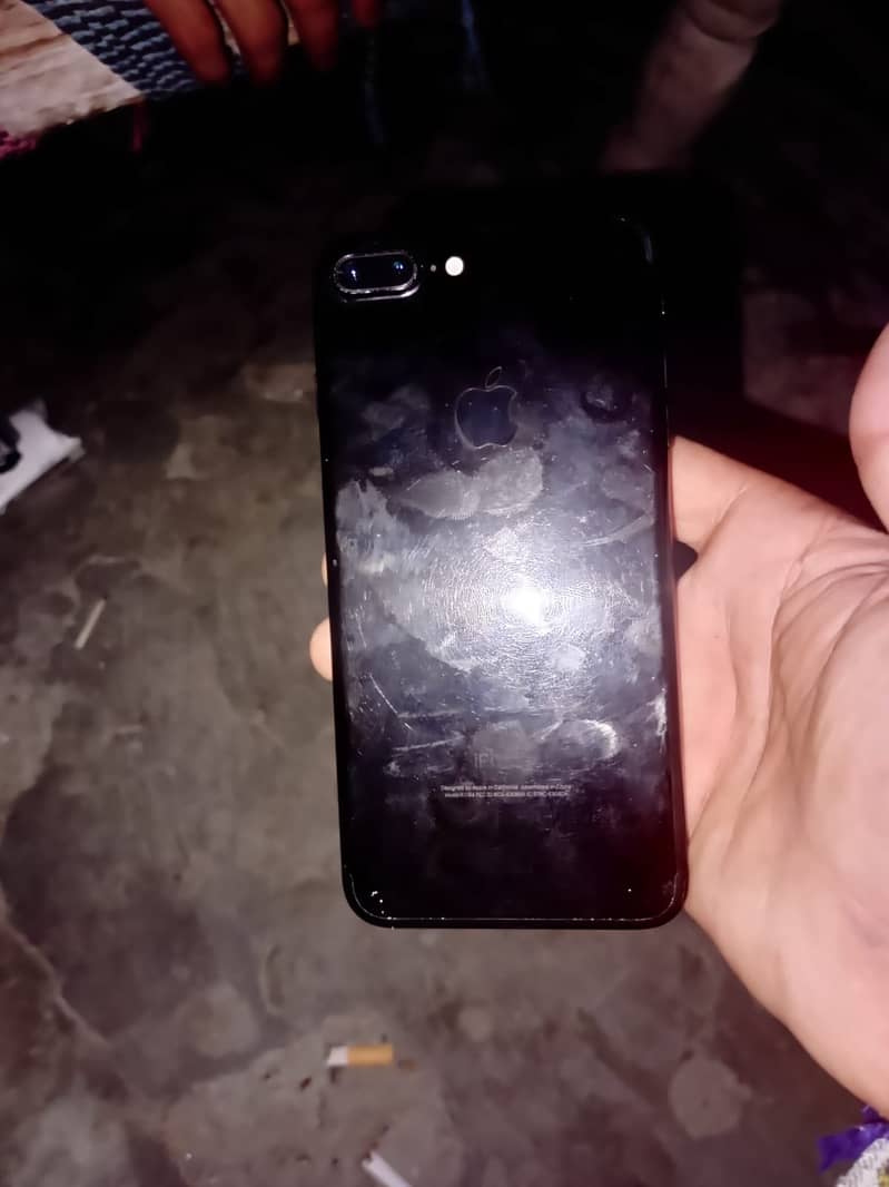 Apple iPhone 7 Plus 0