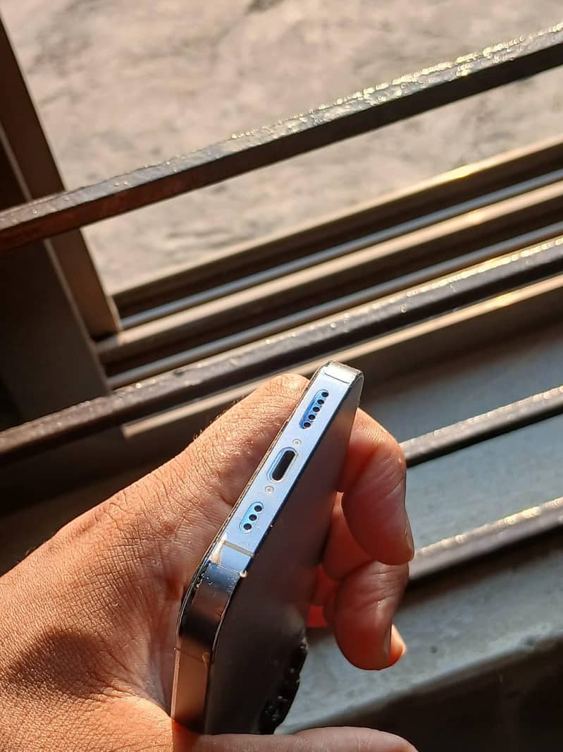 iPhone 13pro (JV) 1
