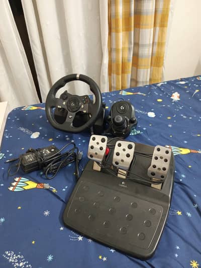 Logitech g920 with shifter 9/10 condition