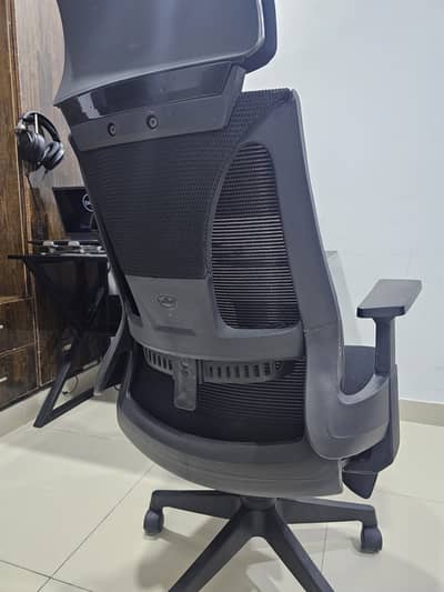 SAAB engronmic chair. Comfortable for office work and gaming