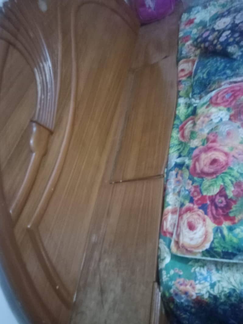 bed and dressing table 6