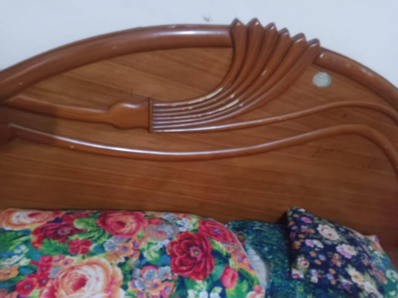 bed and dressing table 7