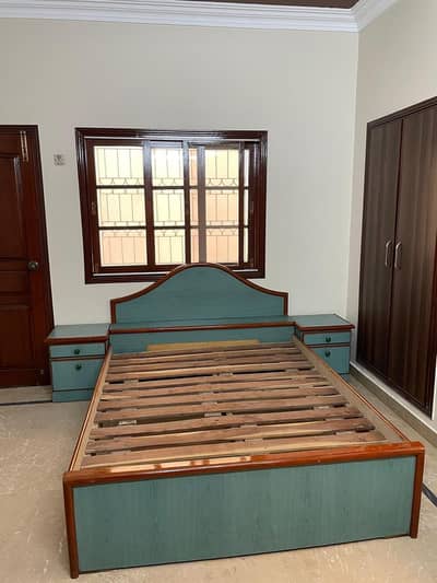 Queen size Bed set