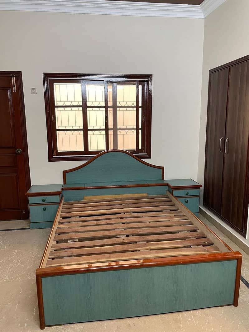 Queen size Bed set 0