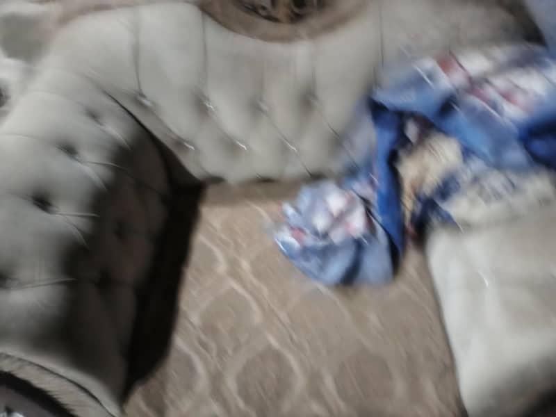 one big sofa and other 2 sofas 1