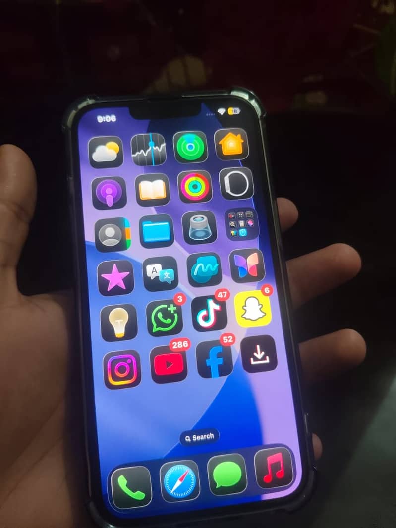 Apple iPhone 13 1