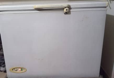 Deep freezer for urgent sale