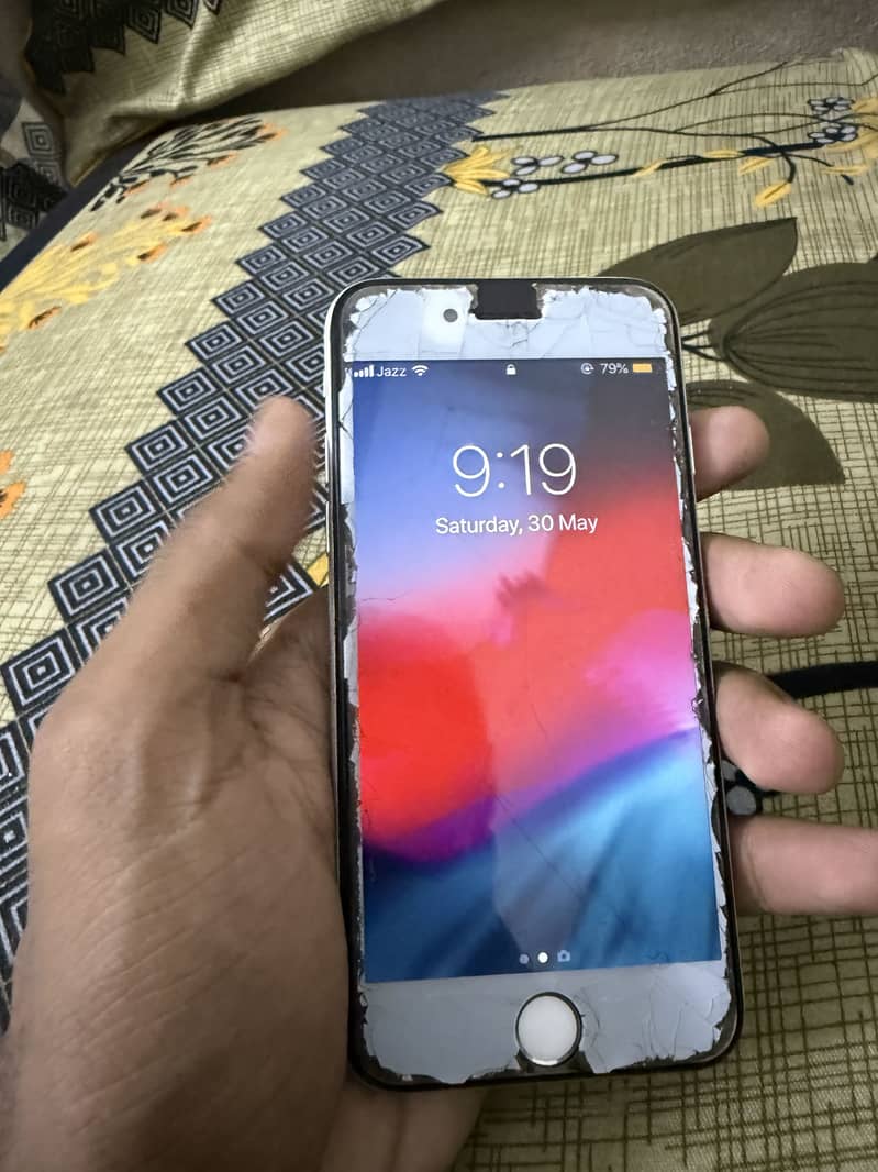 Apple iPhone 6 4