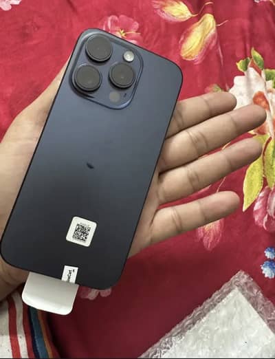 15 pro LLA 256 PTA