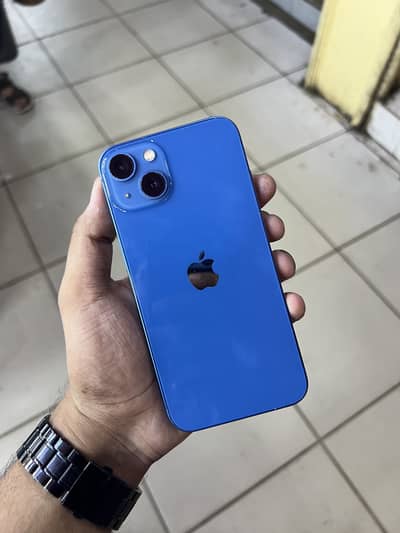 Apple iPhone 13