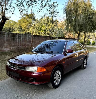 Luxry soacious car in good condition
