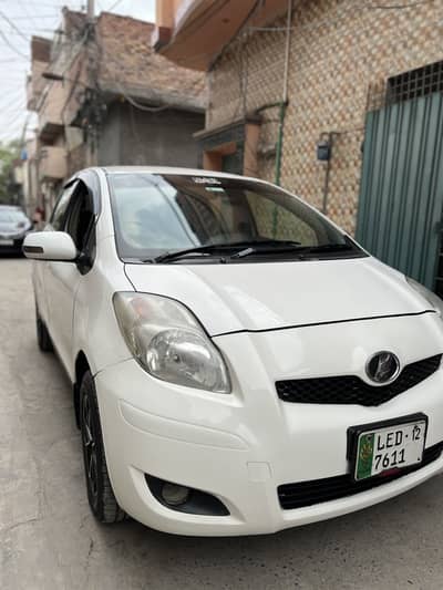 Toyota Vitz 2012