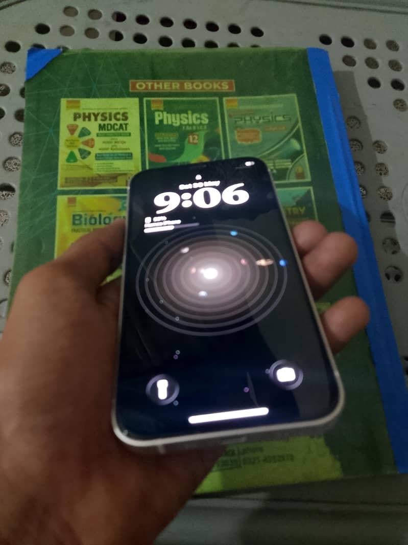 Apple iPhone 12 7