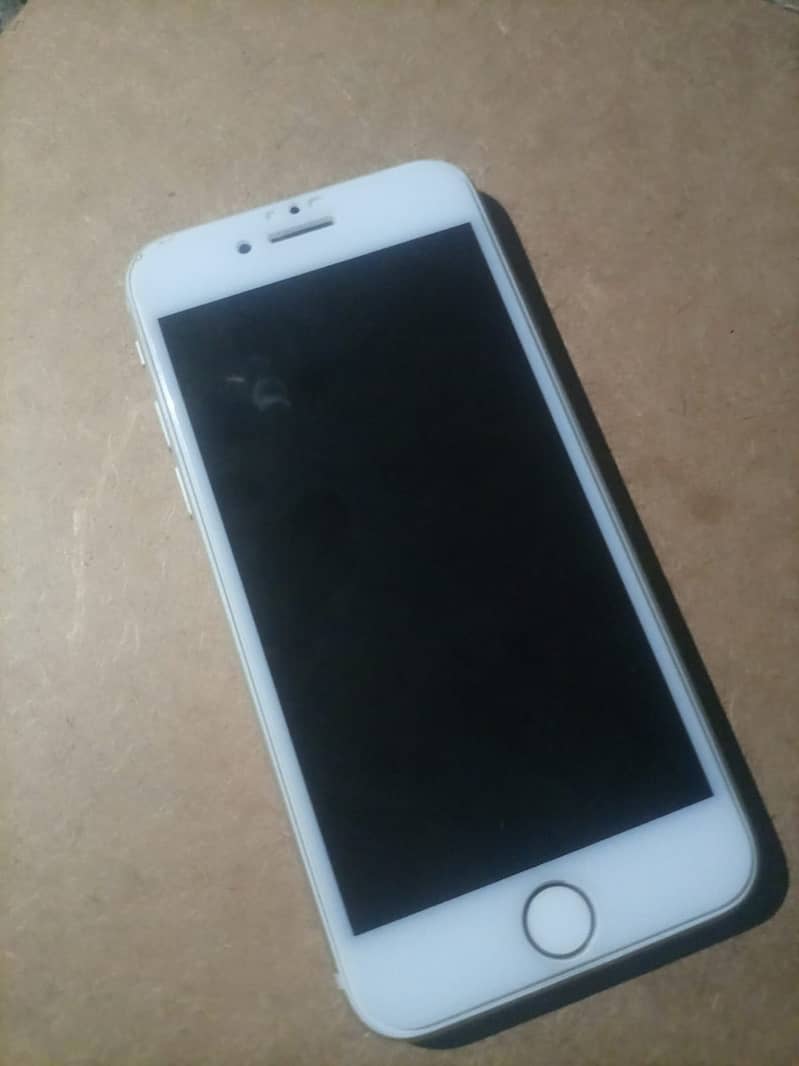 Apple iPhone 7 1