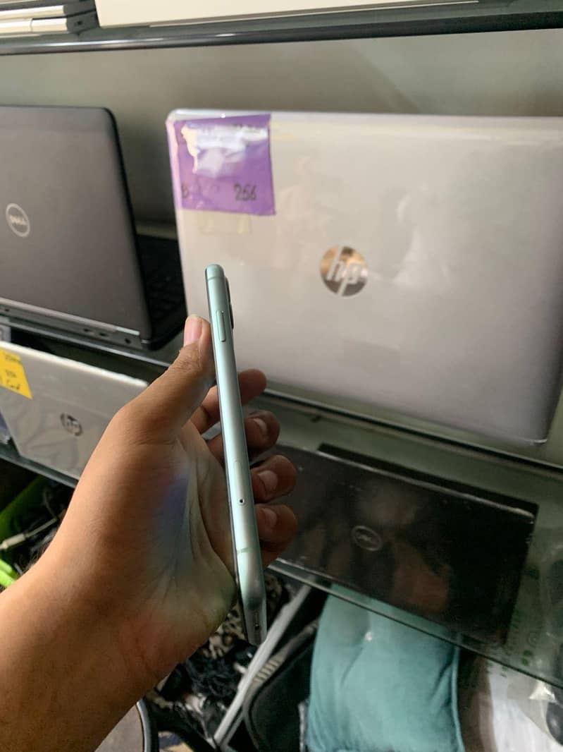 Apple iPhone 11 1