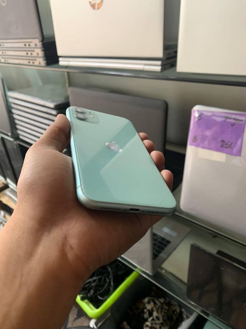 Apple iPhone 11 2